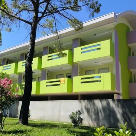 Apartment Welcoming With Big Terrace-beahost